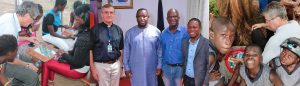 El nuevo presidente de Sierra Leona recibe al director de Don Bosco Fambul