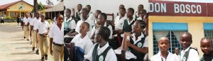 Curso de Electrónica en Monrovia para alumnos y trabajadores