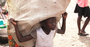 El trabajo infantil impide ir al colegio a 152 millones de menores