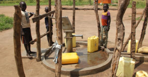 Más de 2.000 millones de personas en el mundo no tienen agua potable y la mitad de la población carece de saneamiento
