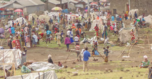 Miles de personas se refugian en el centro salesiano Don Bosco Ngangi tras intensificarse los combates en el Norte de RD Congo