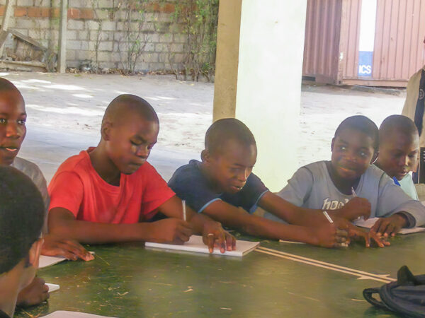 Finalización de las obras en la escuela de Moatice (Mozambique)